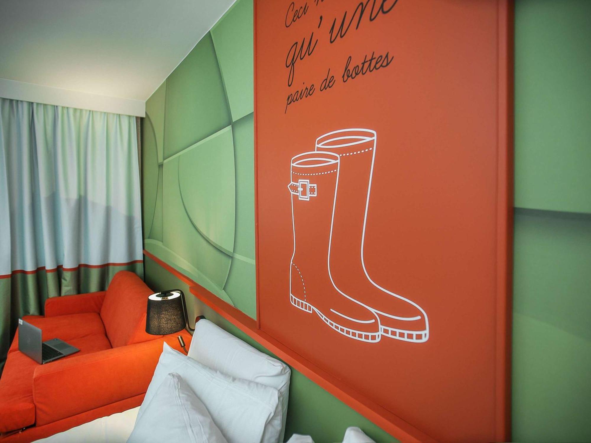 Ibis Styles Lisieux Normandie Екстер'єр фото