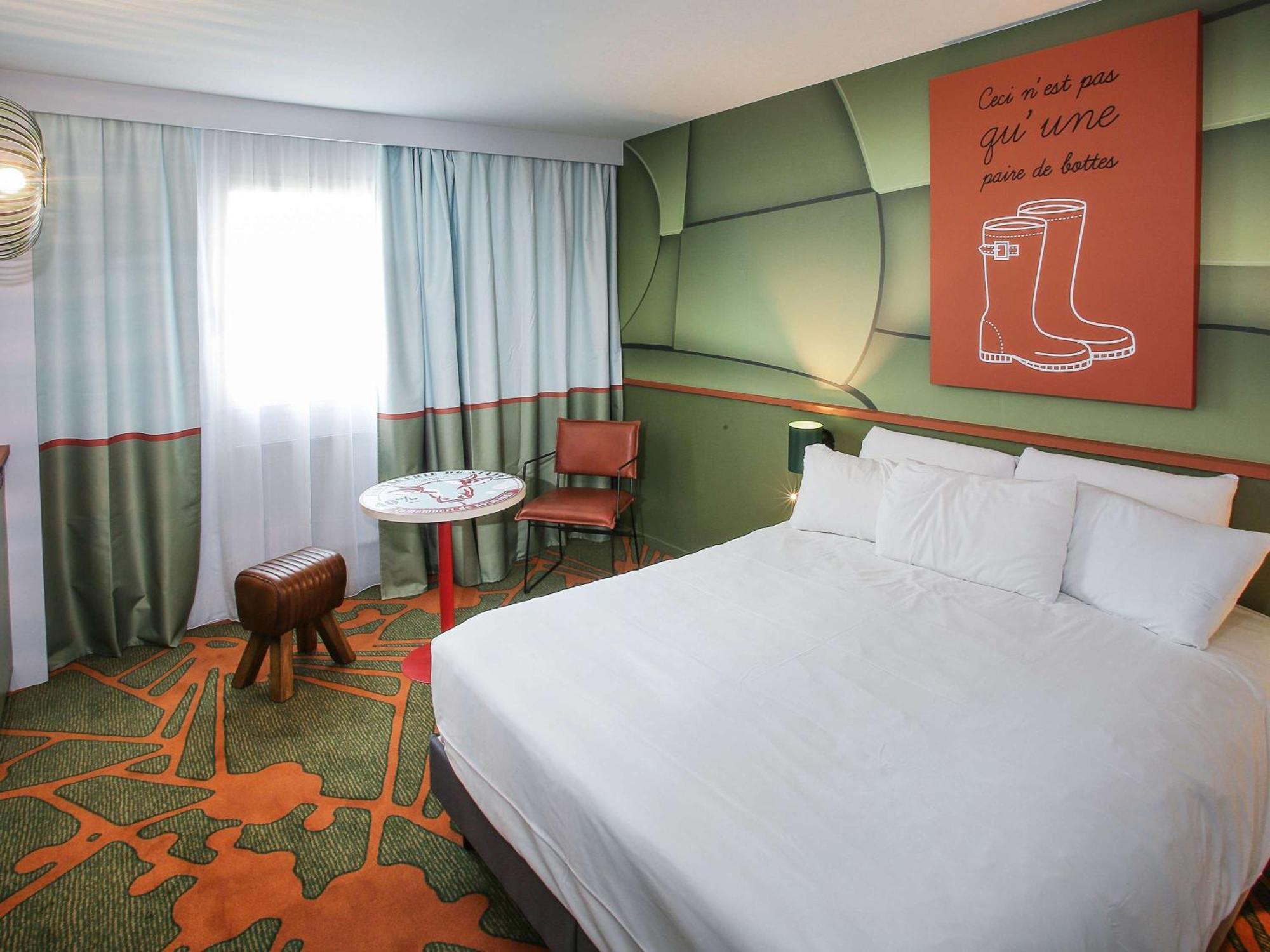 Ibis Styles Lisieux Normandie Екстер'єр фото