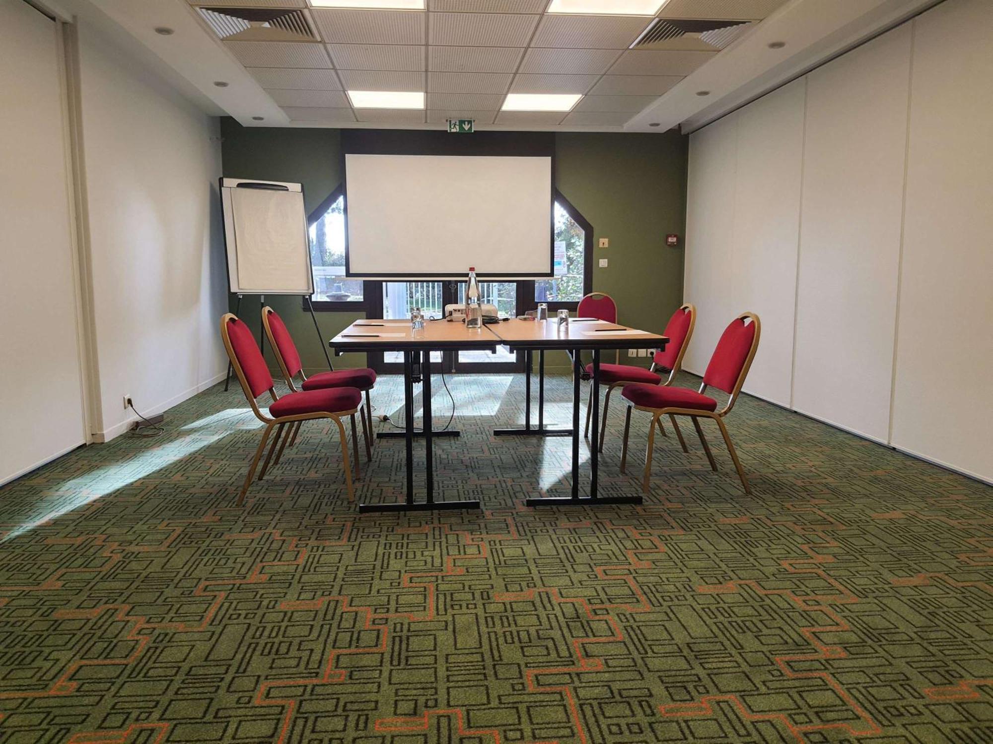 Ibis Styles Lisieux Normandie Екстер'єр фото
