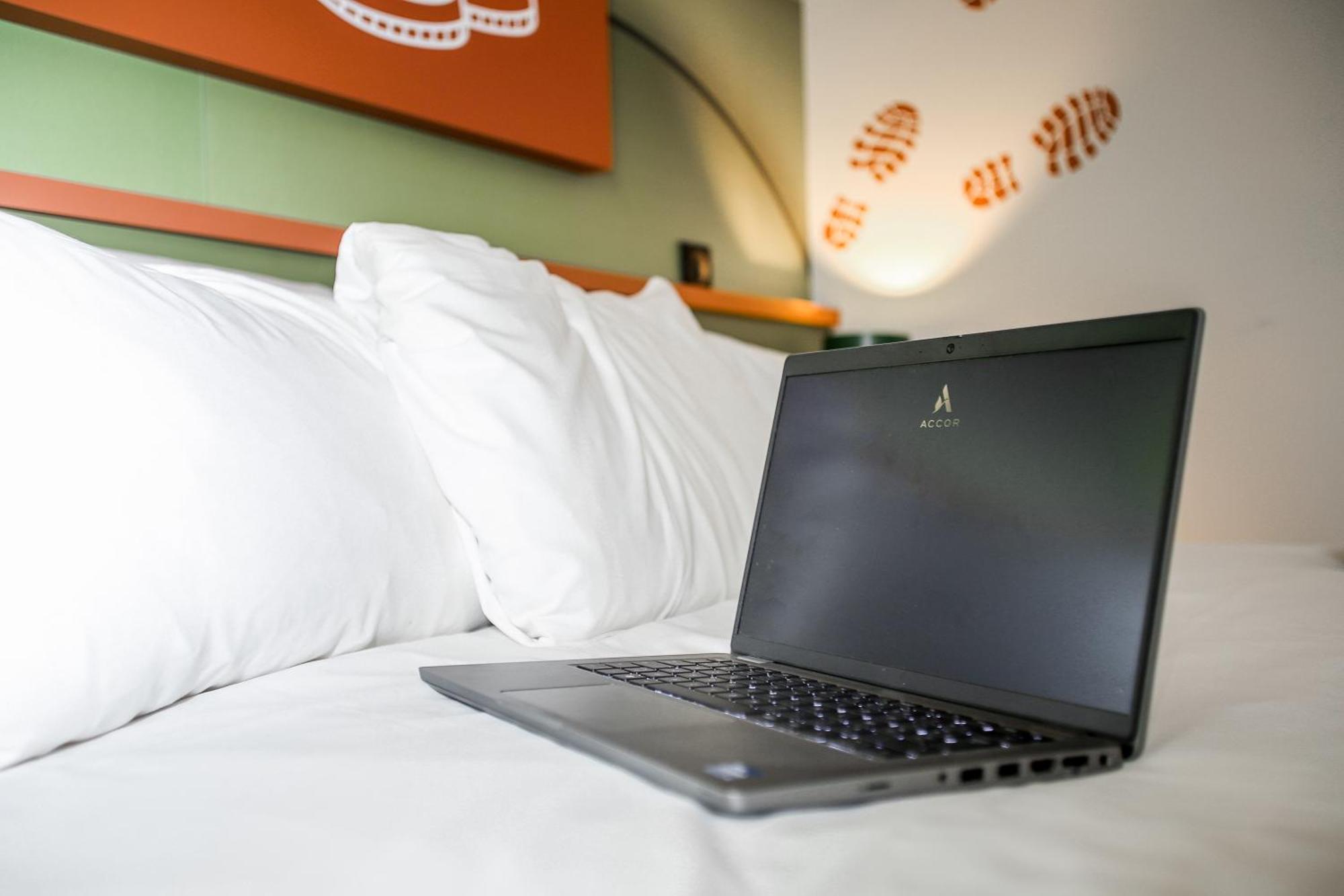 Ibis Styles Lisieux Normandie Екстер'єр фото