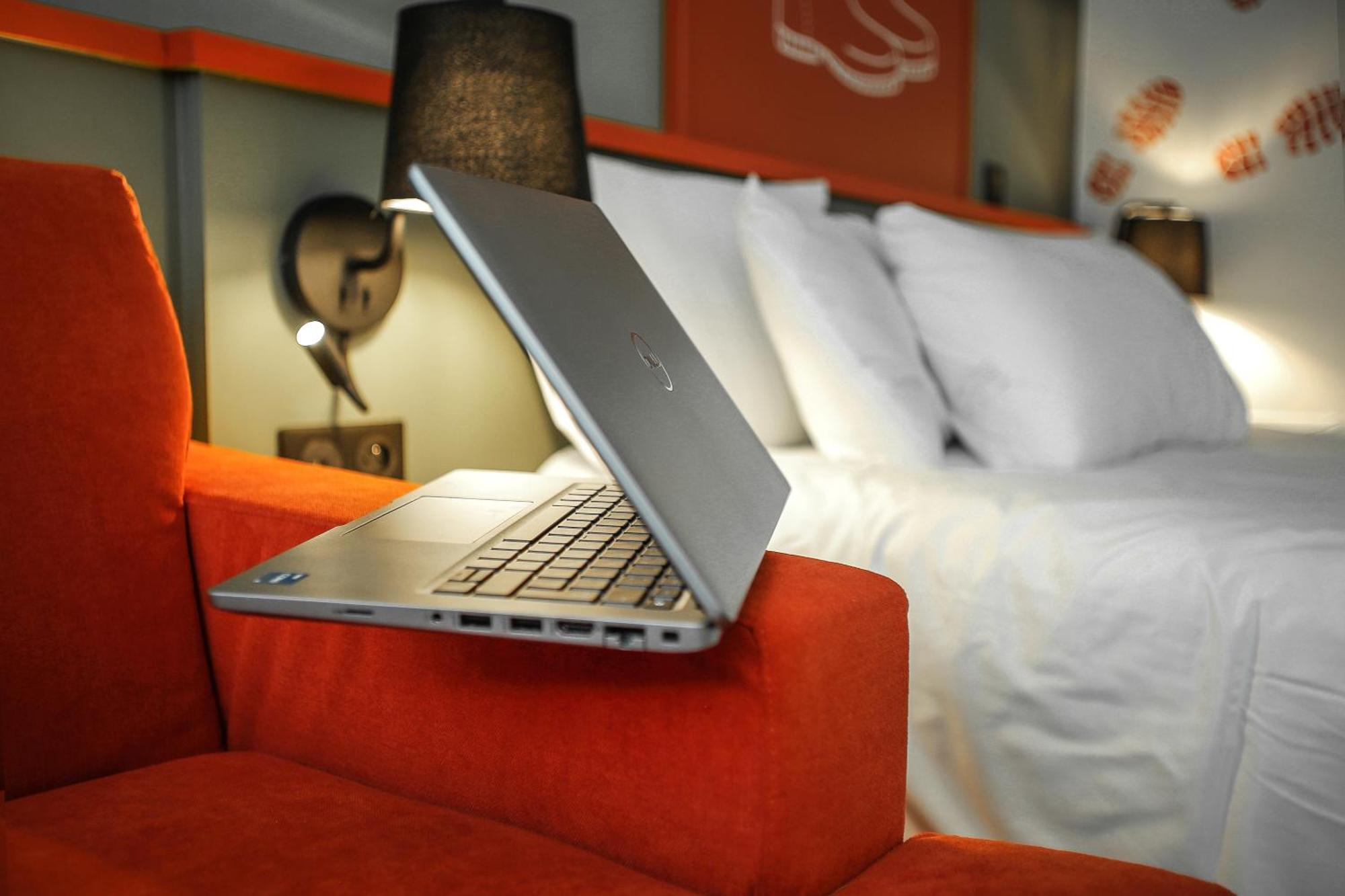 Ibis Styles Lisieux Normandie Екстер'єр фото