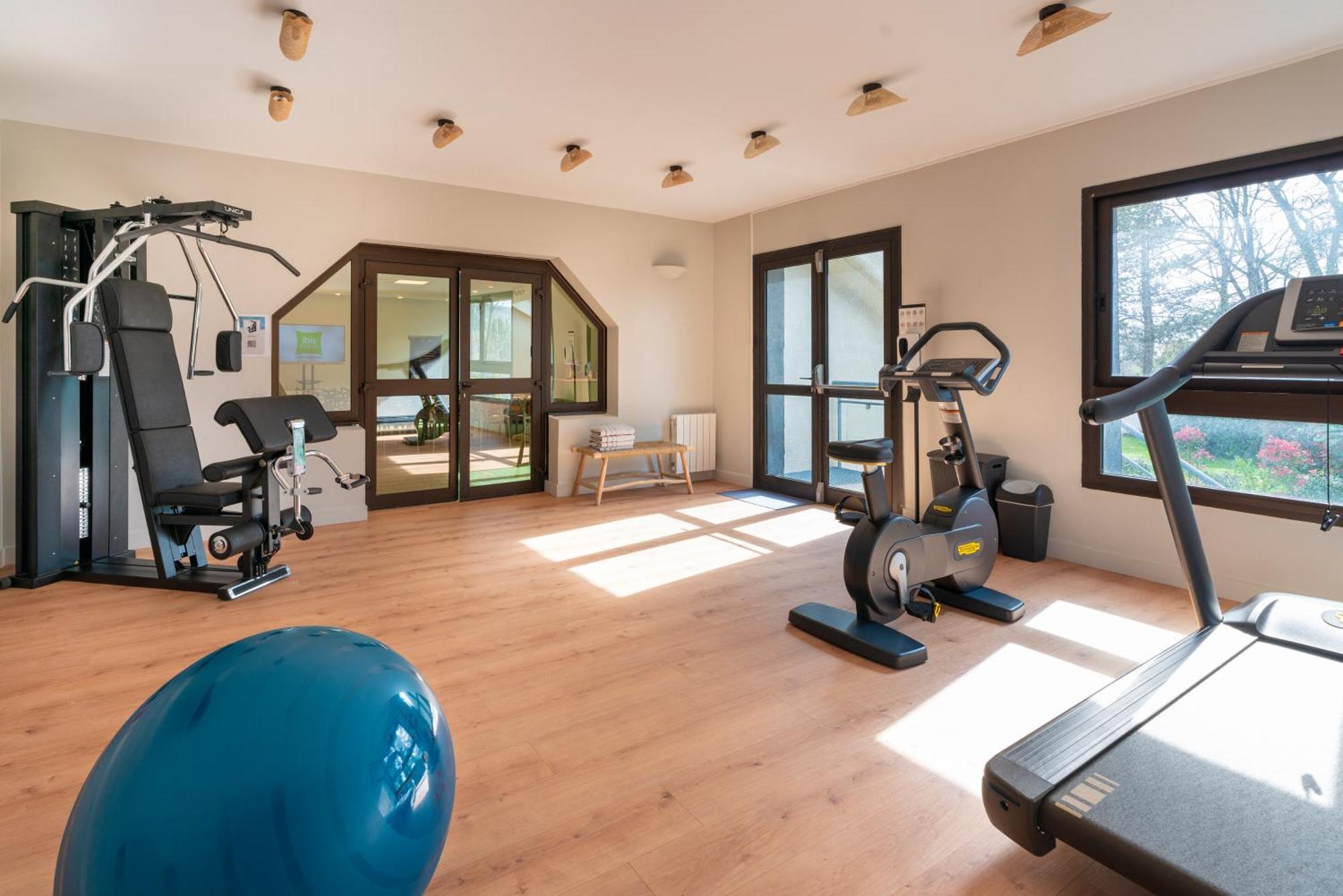 Ibis Styles Lisieux Normandie Екстер'єр фото